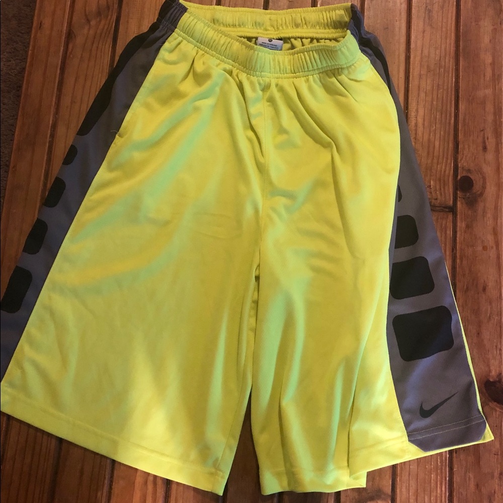 Youth XL Nike basketball shorts